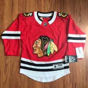 Chicago Blackhawks Hockey Jersey. YOUTH Size S/M.